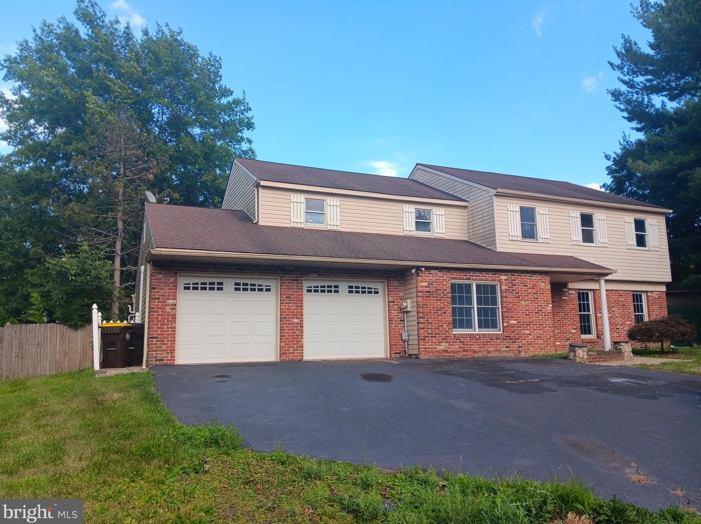 101 Village Green Ln, Dublin, PA 18917