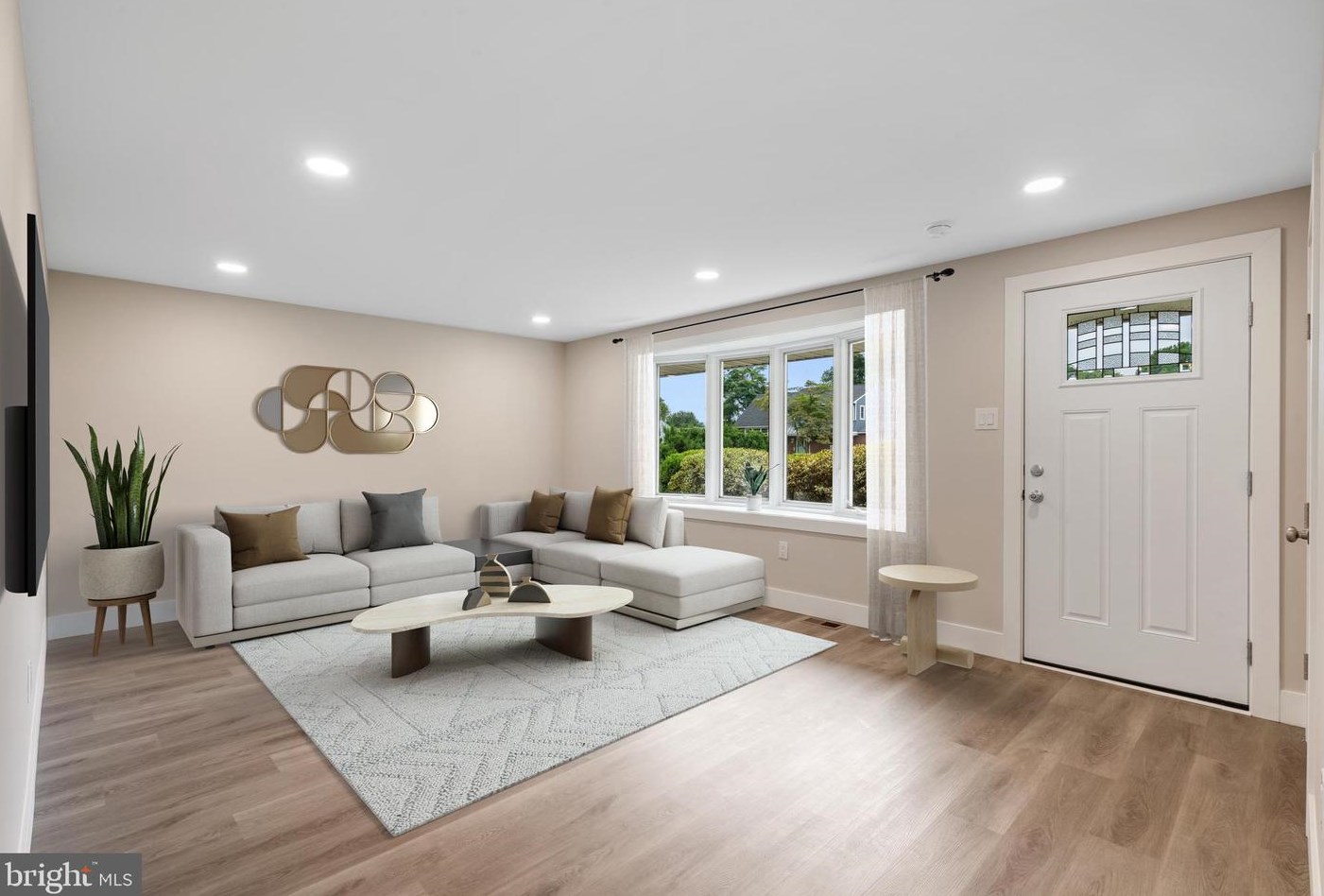 72 Manor Dr, Southampton, PA 18954-1826