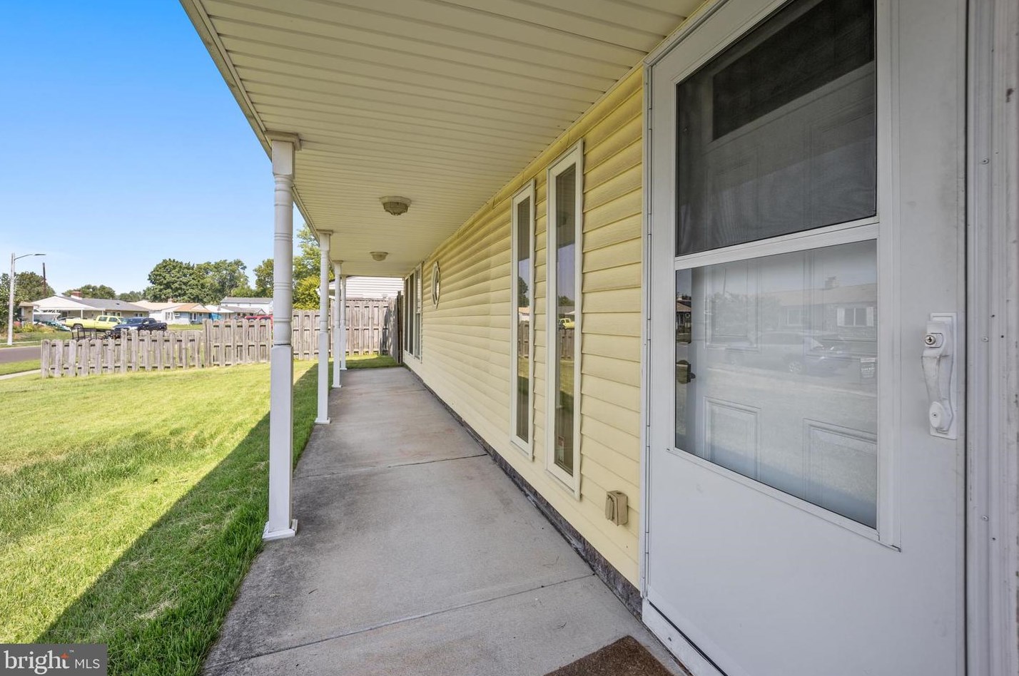 26 Balsam Rd, Levittown, PA 19057