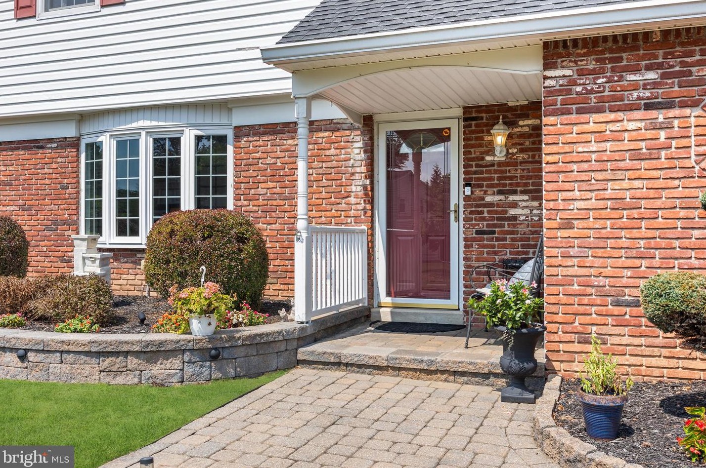 21 Penn Cir, Southampton, PA 18966