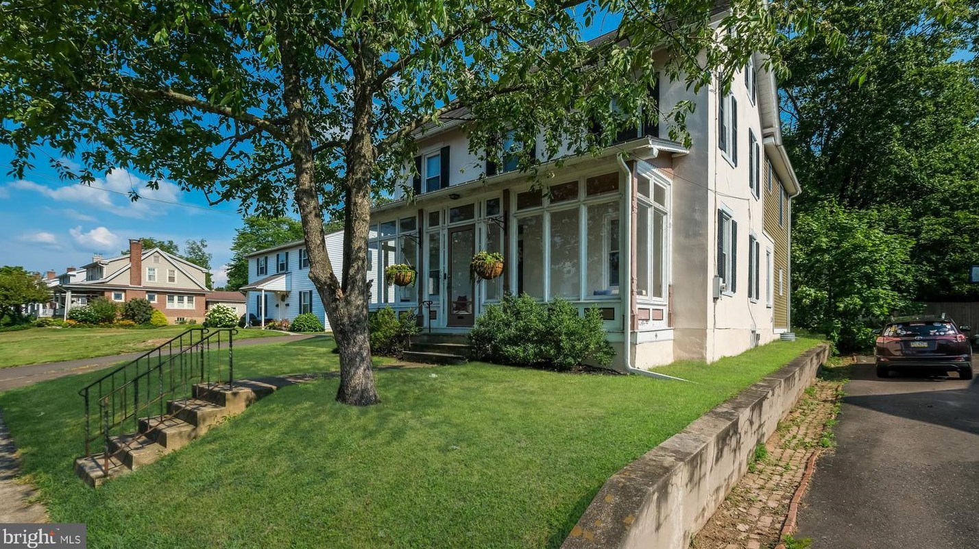 62 Clymer Ave, Sellersville, PA 18960-2508