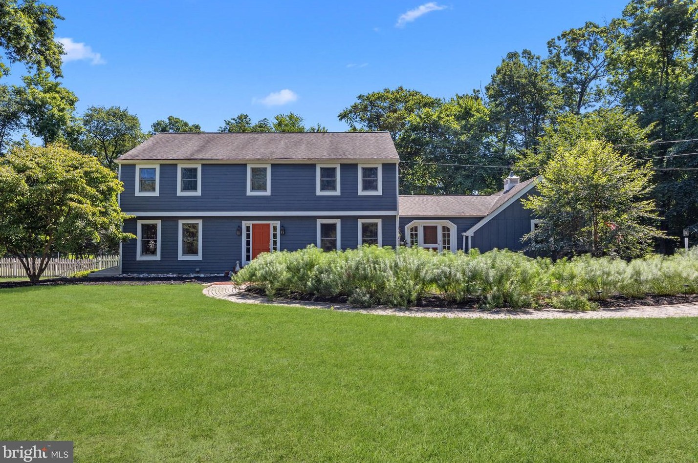 34 Lenape Ln, Gardenville, PA 18901