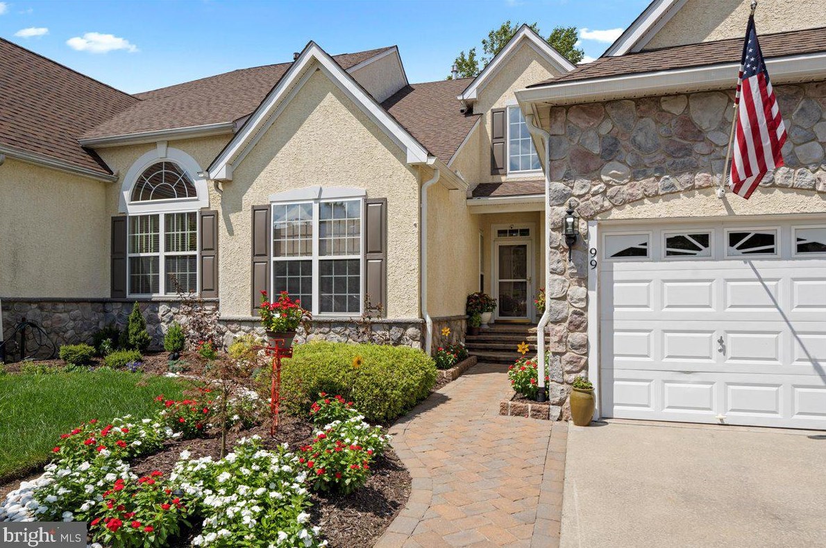 99 Mcconkey Dr, Washington Crossing, PA 18977