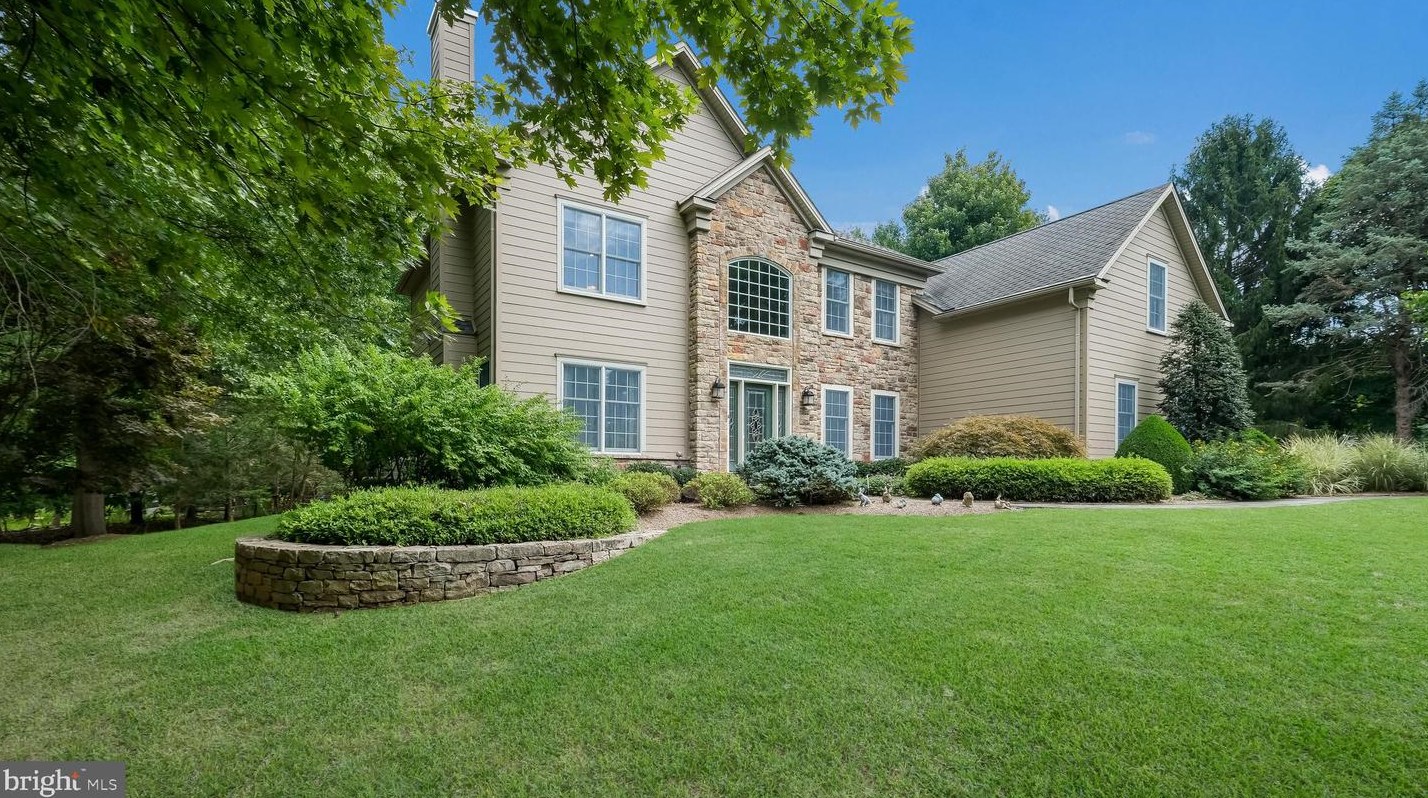 3269 Ash Mill Rd, Gardenville, PA 18902