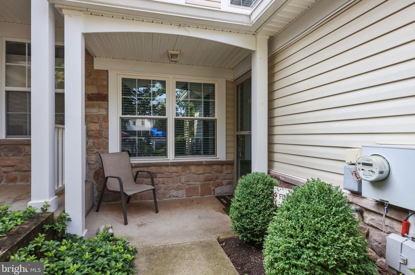 705 Harrowgate Ln #60, New Hope, PA 18938