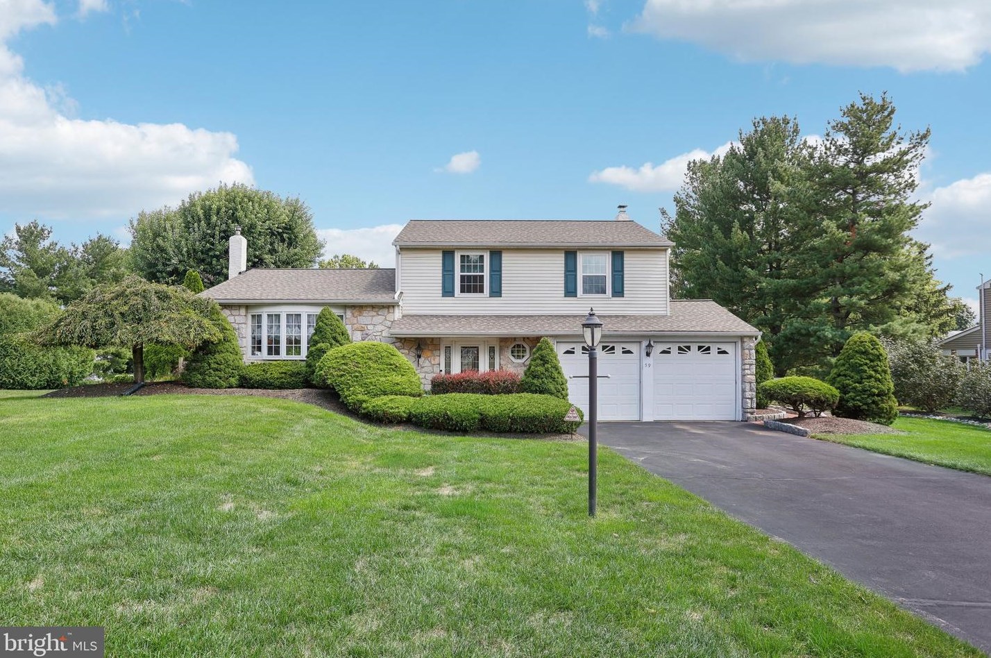 59 Friesland Dr, Southampton, PA 18966