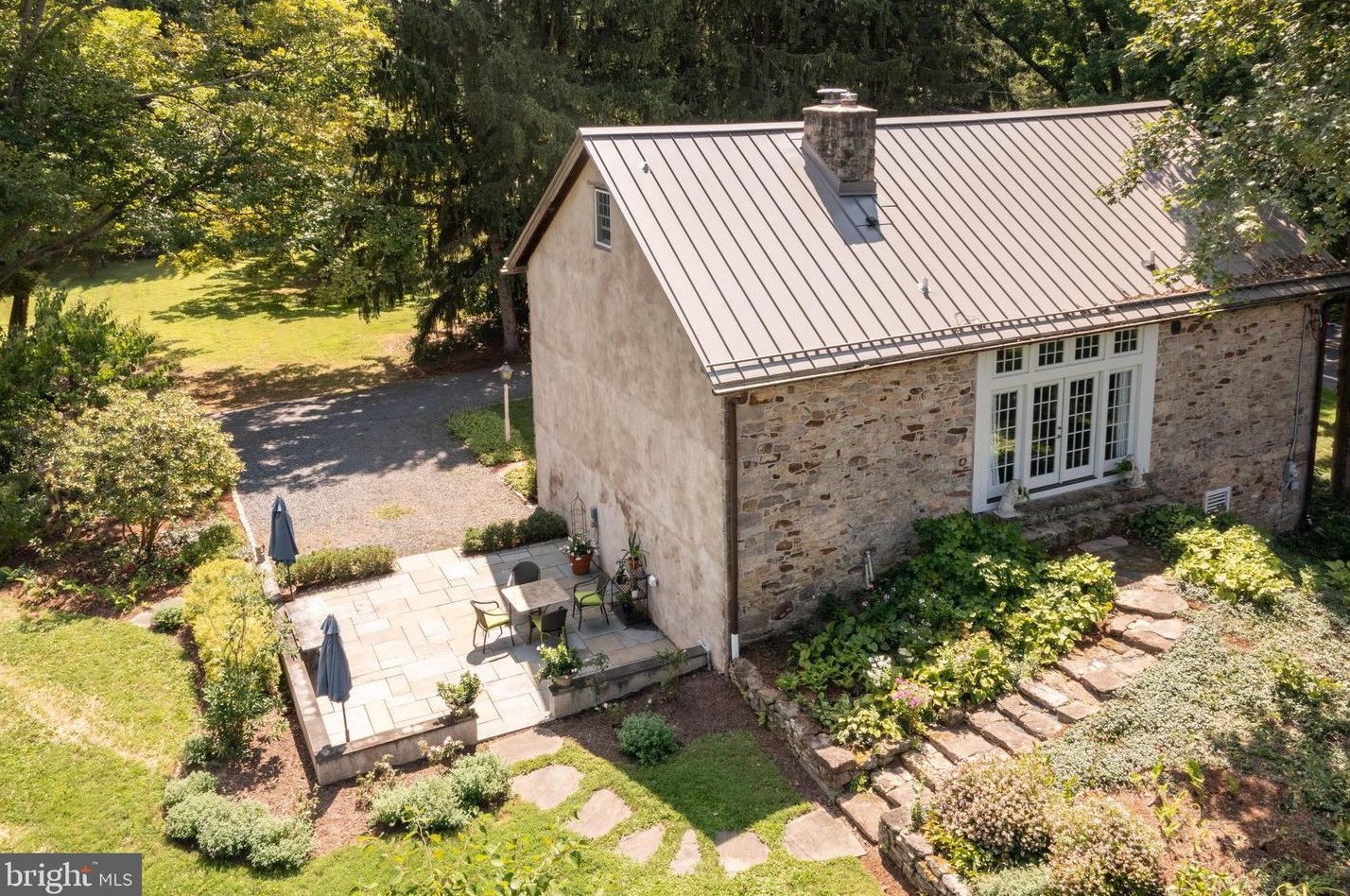 3269 Durham Rd, Gardenville, PA 18902