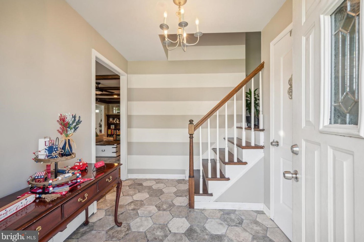 312 Chapel Dr, Southampton, PA 18966