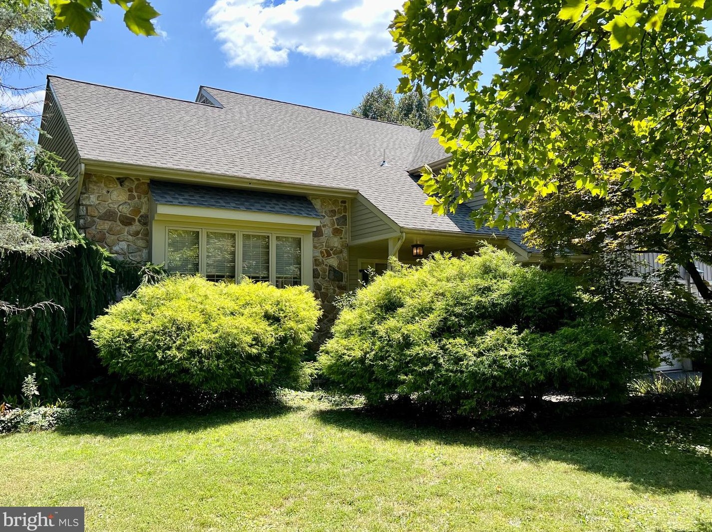 12 Hillendale Rd, Perkasie, PA 18944