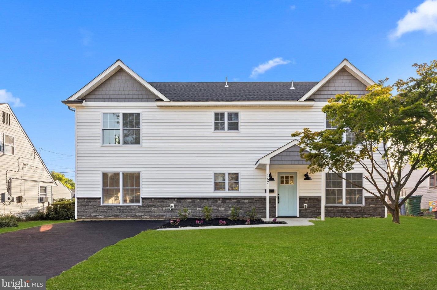 167 Goldenridge Dr, Levittown, PA 19057