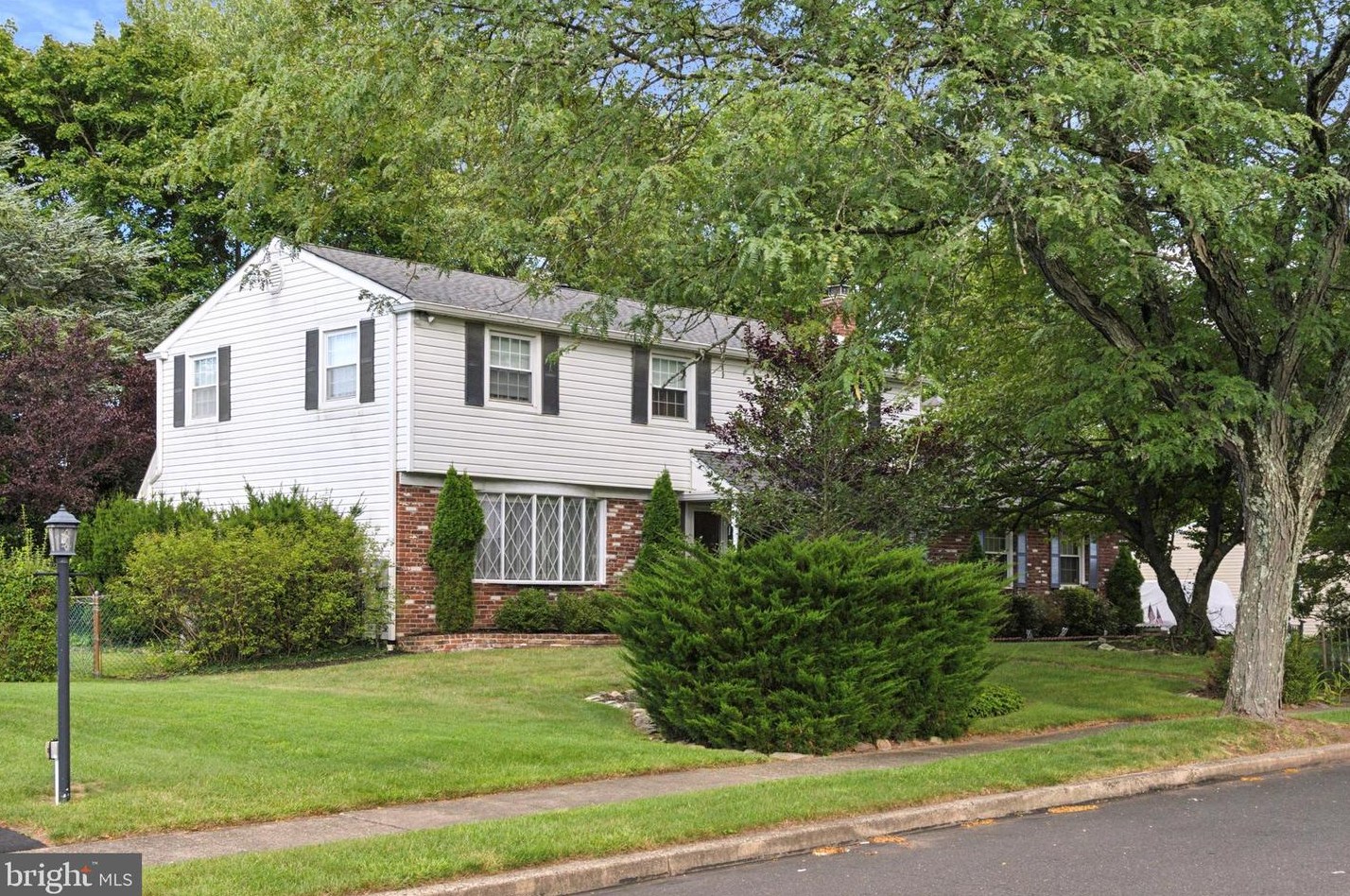1371 Joan Dr, Southampton, PA 18966