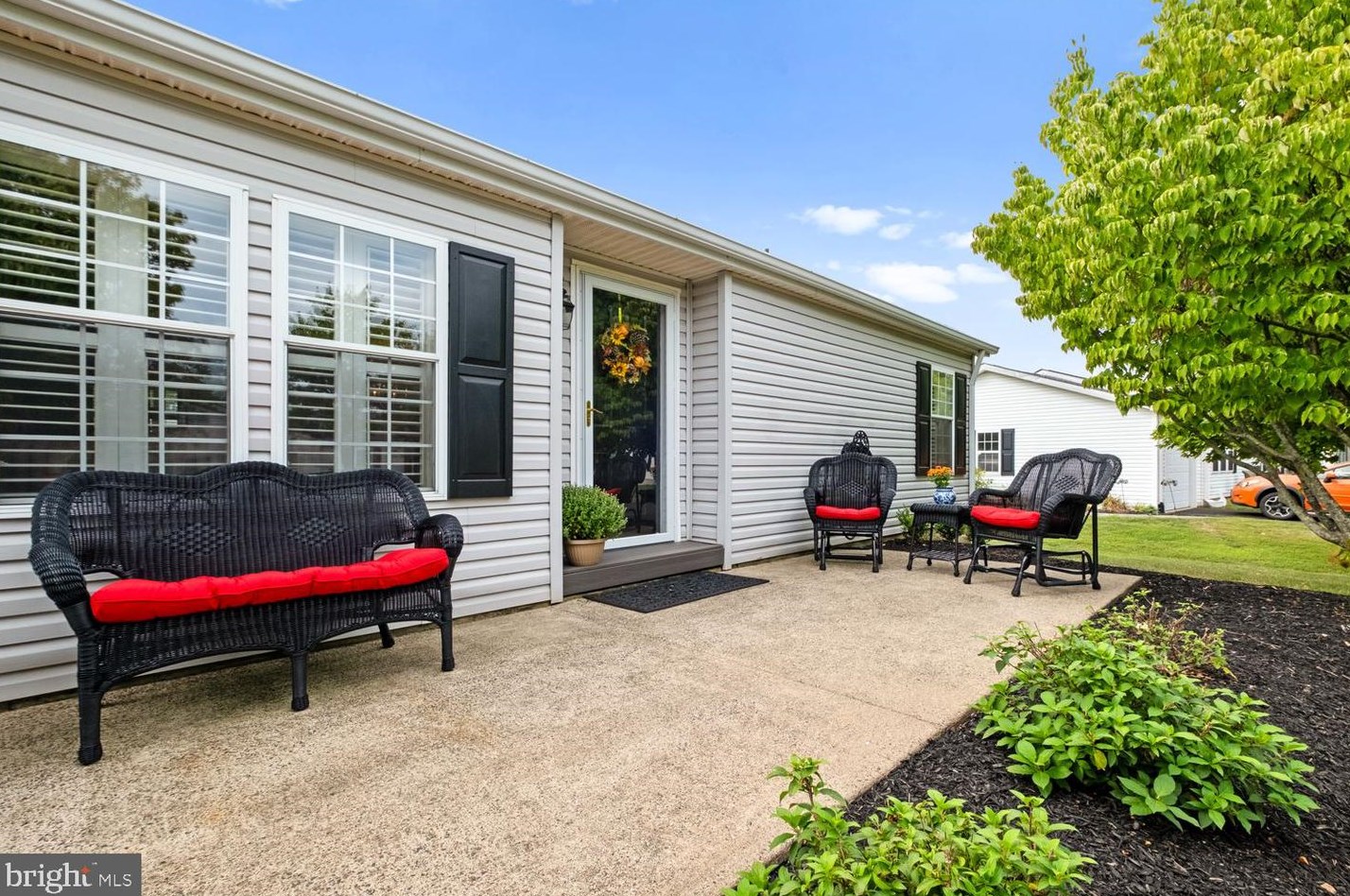 182 Grouse Cir, New Hope, PA 18938