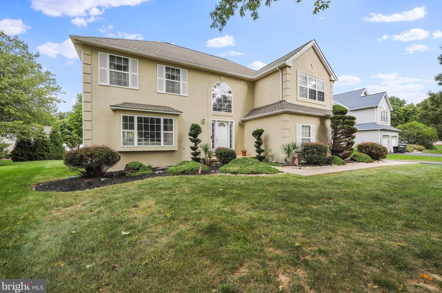 557 Zinn Dr, Southampton, PA 18966