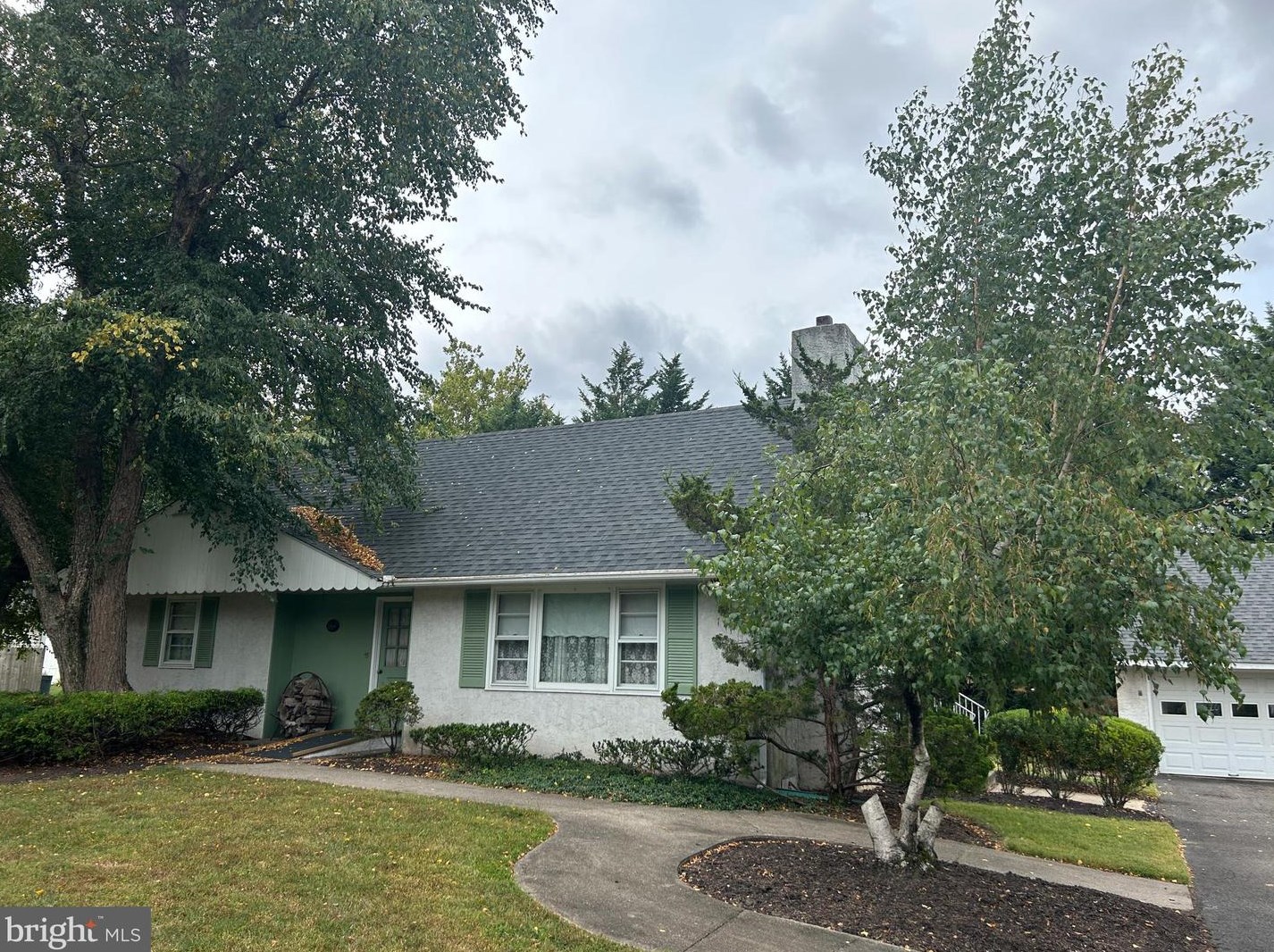 24 Burdsal Ave, Southampton, PA 18954