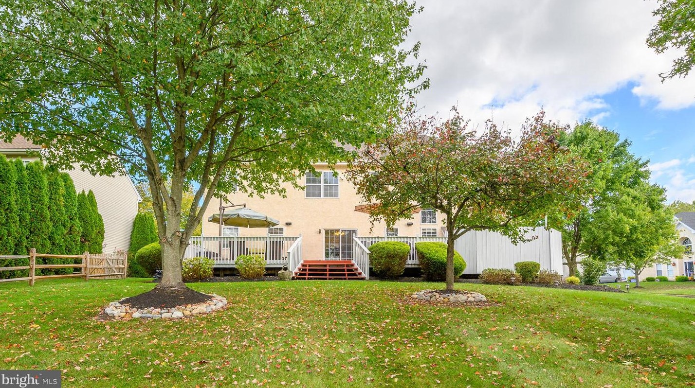 4808 Green Heather Ct, Gardenville, PA 18902
