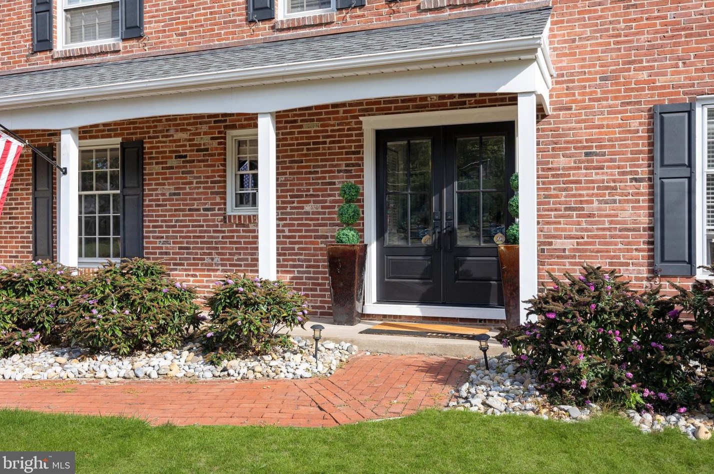 50 Lenape Ln, Gardenville, PA 18901