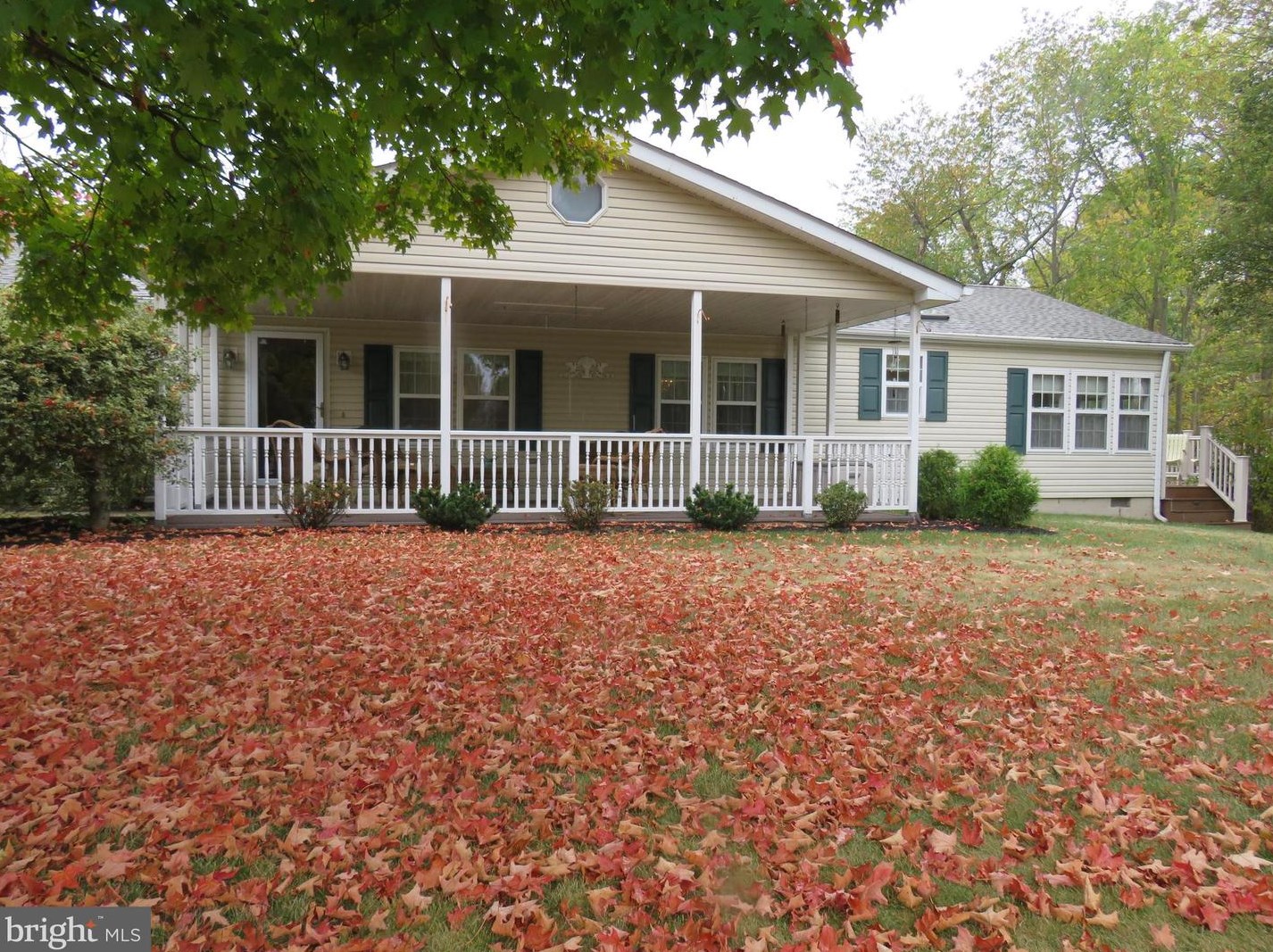 555 Greentree Dr, New Hope, PA 18938