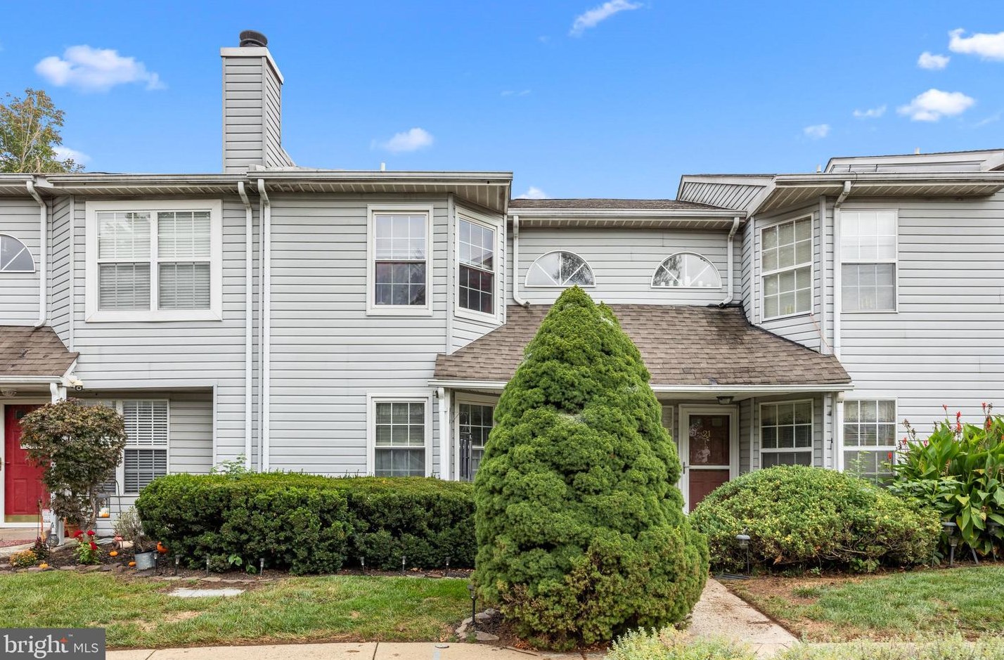19 Parkview Cir, Southampton, PA 18966
