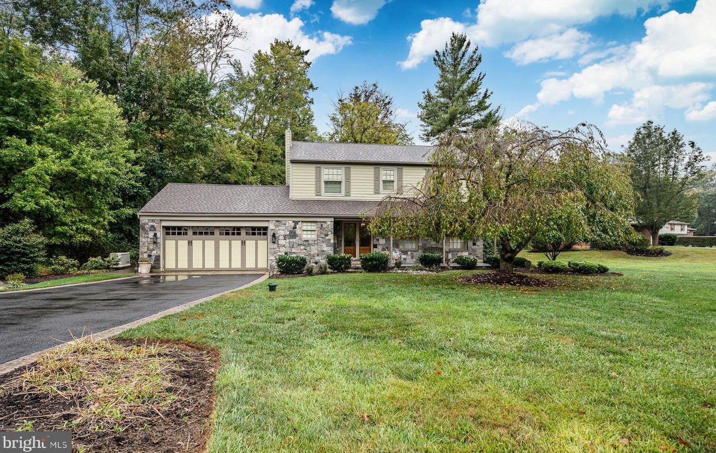 192 Cameron Dr, Southampton, PA 18966