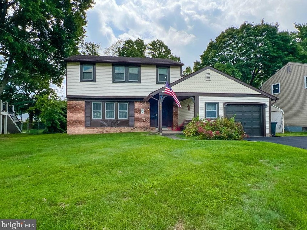 1225 Brennan Dr, Warminster, PA 18974