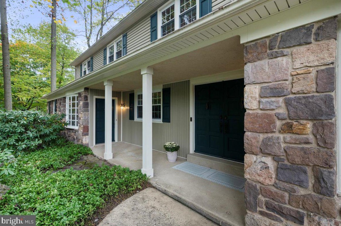 2986 Antler Dr, Gardenville, PA 18902