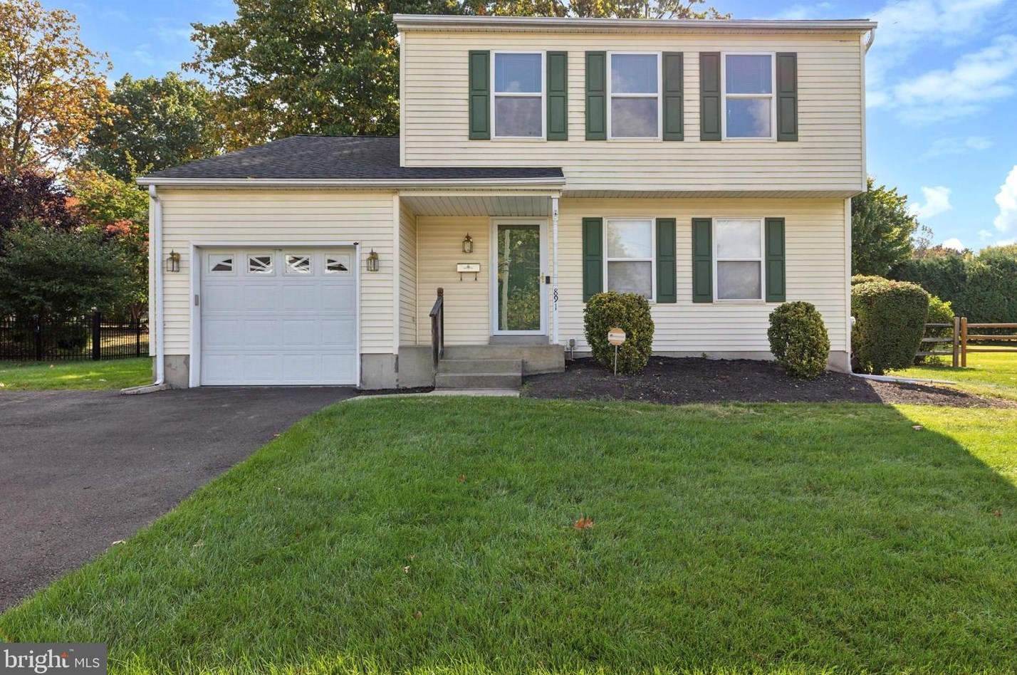891 Decker Ln, Warminster, PA 18974