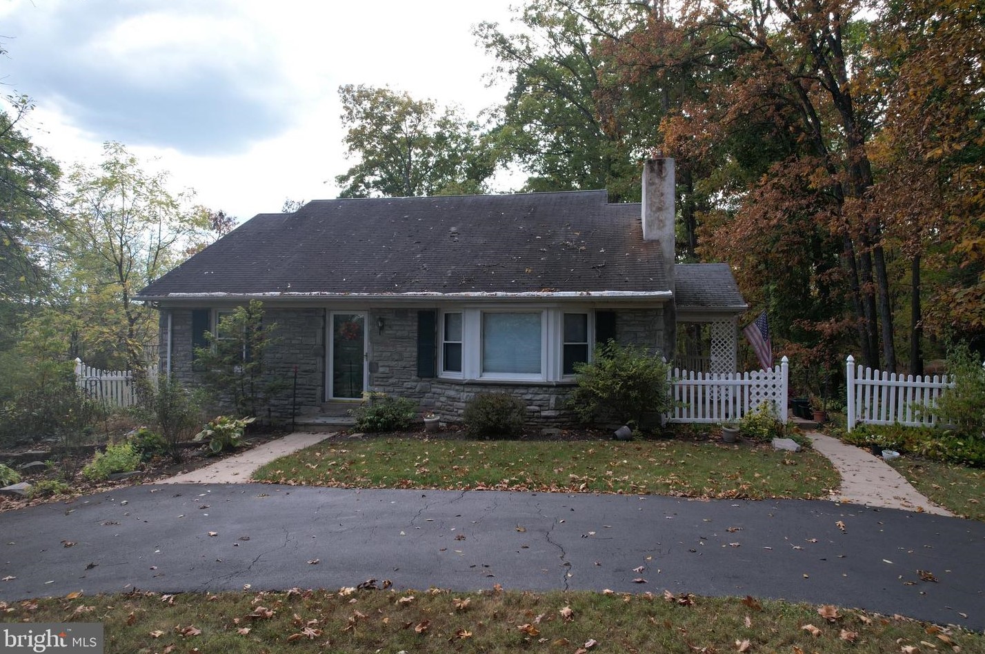 1086 Creamery Rd, Perkasie, PA 18944
