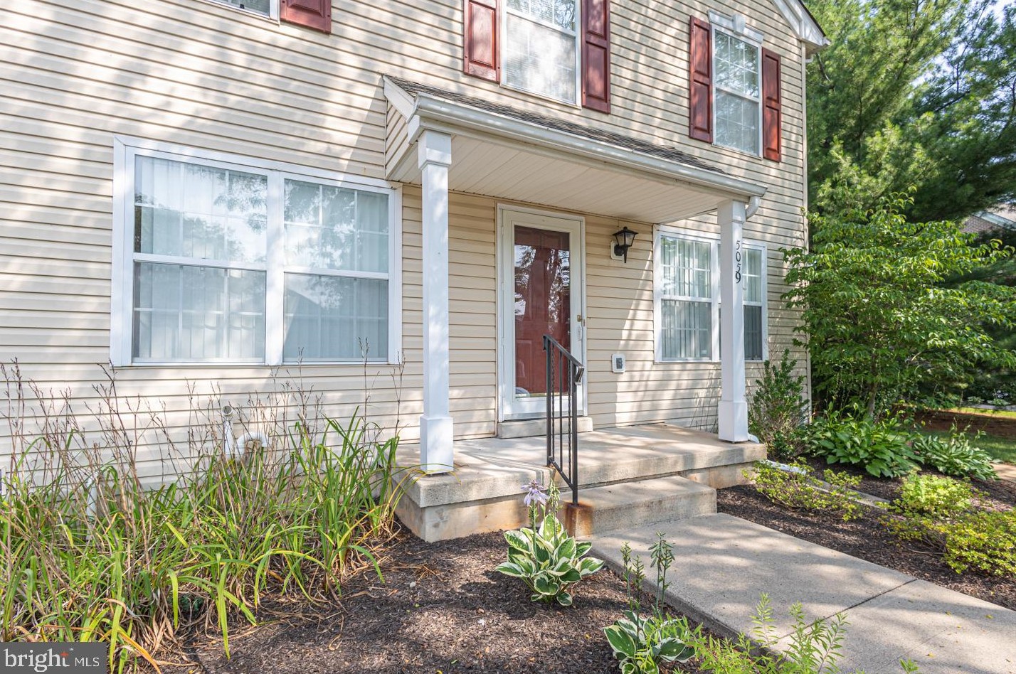 5059 Rebecca Fell Dr, Gardenville, PA 18902