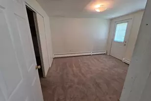 1 Mistletoe Ln, Levittown, PA 19054 - Photo 44
