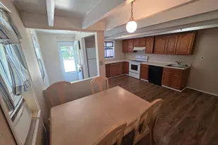 1 Mistletoe Ln, Levittown, PA 19054 - Photo 36