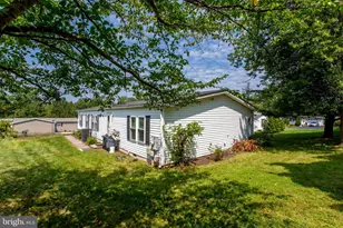 69 Maple Leaf Dr, Sellersville, PA 18960 - Photo 4