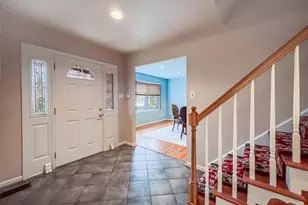 418 Fox Hollow Dr, Feasterville-Trevose, PA 19053 - Photo 4