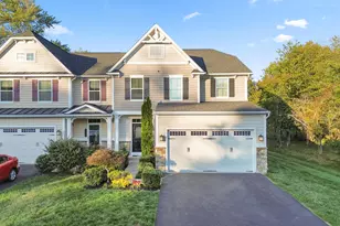 2405 Cindy Ln, Warrington, PA 18976 - Photo 2