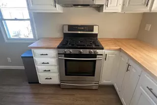 9802 Lawson Dr, Morrisville, PA 19067 - Photo 10