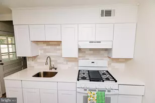 252 N Olds Blvd, Fairless Hills, PA 19030 - Photo 8