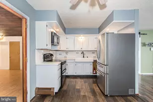 29 Vividleaf Ln, Levittown, PA 19054 - Photo 8