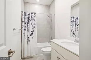 127 Gaslight Aly, Bensalem, PA 19020 - Photo 18