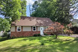 402 Larchwood Ave, Feasterville-Trevose, PA 19053 - Photo 2