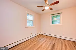 402 Larchwood Ave, Feasterville-Trevose, PA 19053 - Photo 6