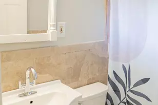 154 Juniper Dr, Levittown, PA 19056 - Photo 18