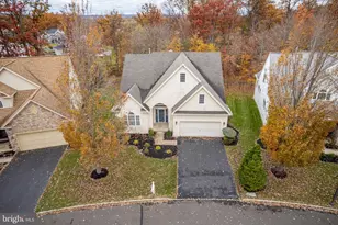 625 N Settlers Cir, Warrington, PA 18976 - Photo 4