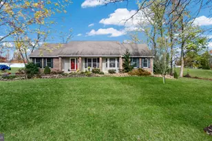 3633 Meadow Ln, Chalfont, PA 18914 - Photo 2