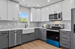 2814 Ave E, Levittown, PA 19056 - Photo 8