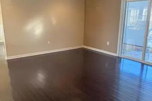 24 Robin Hill Ln, Levittown, PA 19055 - Photo 8