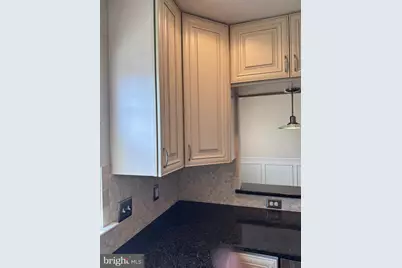 24 Robin Hill Lane, Levittown, PA 19055 - Photo 18