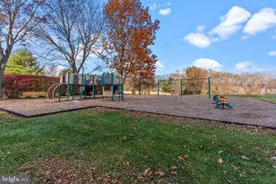 105 Hopkins Ct, Holland, PA 18966 - Photo 26