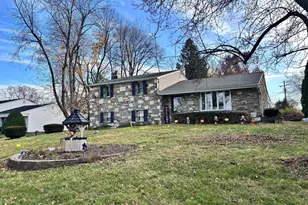 273 Holly Knoll Dr, Churchville, PA 18966 - Photo 1