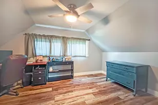 19 Cobalt Ridge Dr N, Levittown, PA 19057 - Photo 4