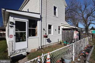 732 Brown St, Tullytown, PA 19007 - Photo 8