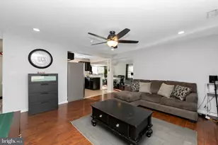 58 Rocky Pool Ln, Levittown, PA 19055 - Photo 4